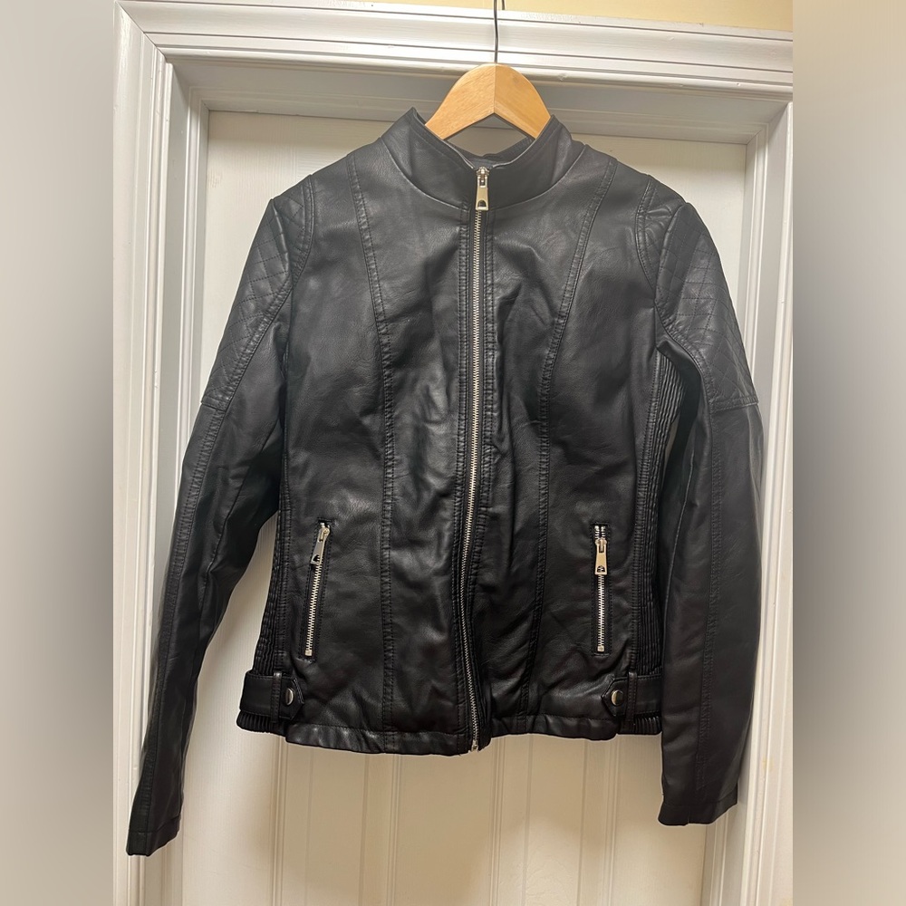 2 Coats in 1-Bellivera Black Faux Leather Coat, Size Medium EXCELLENT CONDITION